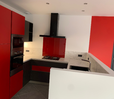 Des cuisines hautes en couleur
