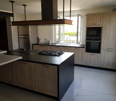 Nos cuisines avec portes à cadre, un look tendance et intemporel